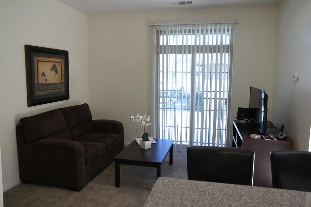 On-Base Suites Fort Irwin מראה חיצוני תמונה
